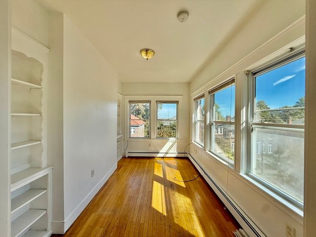 62 Algonquin Rd. 2, Newton, MA 02467