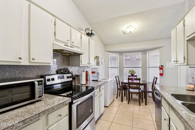 10096 N 63RD Avenue, Glendale, AZ 85302