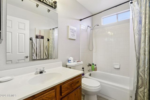 10096 N 63RD Avenue, Glendale, AZ 85302