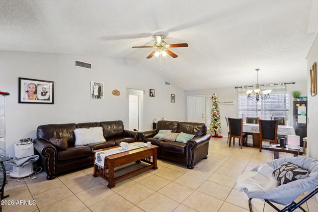 10096 N 63RD Avenue, Glendale, AZ 85302