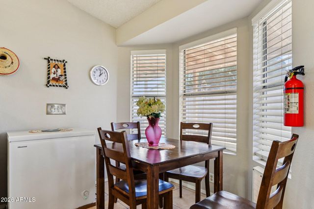 10096 N 63RD Avenue, Glendale, AZ 85302