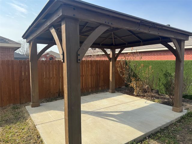 3035 Parkline Trail, Grand Prairie, TX 75052