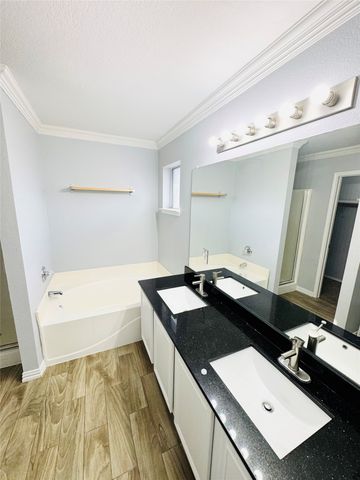 3035 Parkline Trail, Grand Prairie, TX 75052