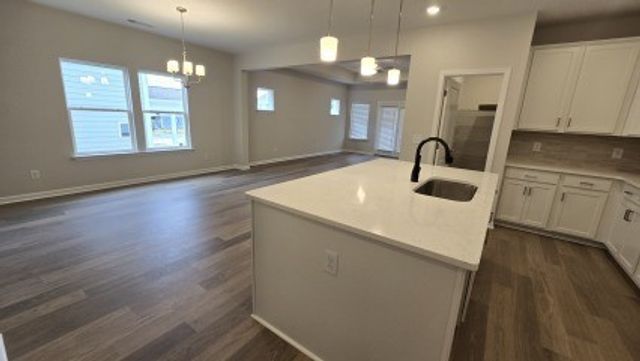 6311 Loudwater Ct, Smyrna, TN 37167