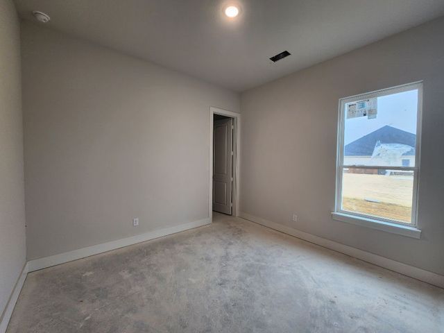 12412 Hornfels Drive, Krum, TX 76249