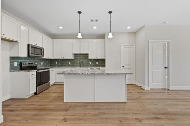 710 Duncan Avenue, Cleveland, TX 77327