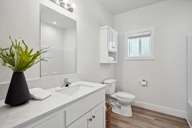 444 El Camino Real 2, Encinitas, CA 92024