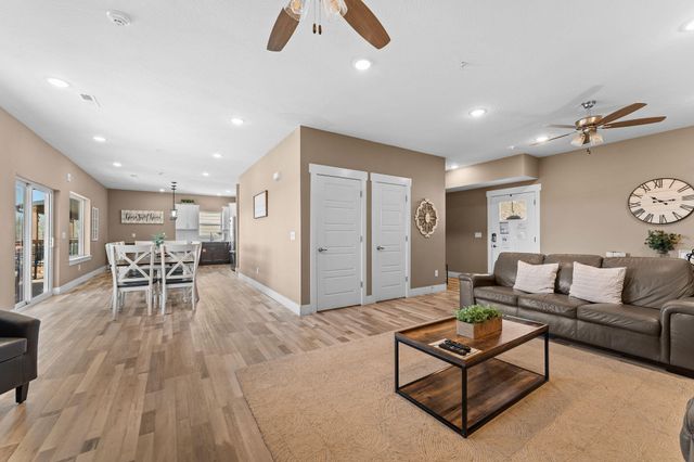 128 Chateau Mountain Court, Branson, MO 65616