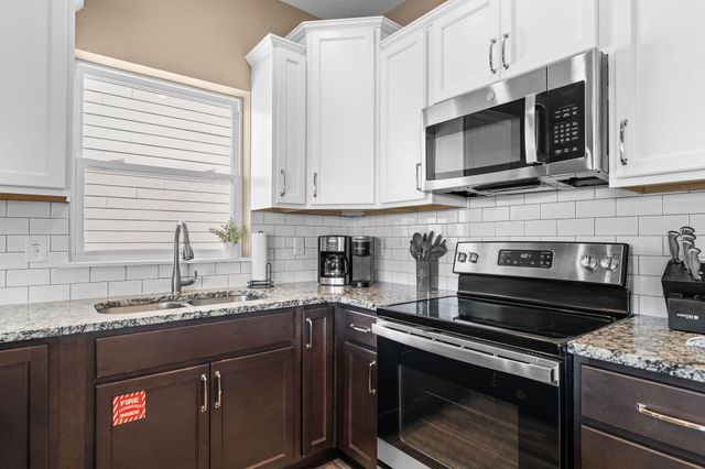 128 Chateau Mountain Court, Branson, MO 65616