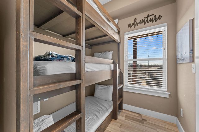 128 Chateau Mountain Court, Branson, MO 65616