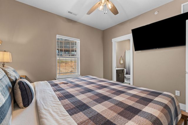 128 Chateau Mountain Court, Branson, MO 65616