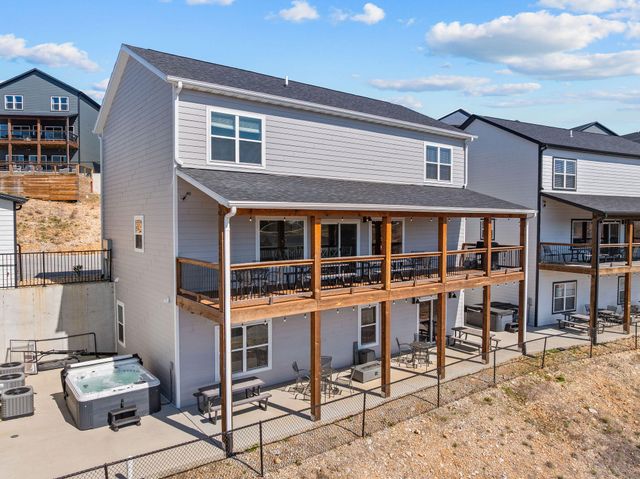 128 Chateau Mountain Court, Branson, MO 65616