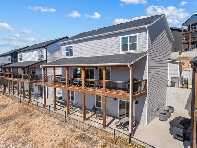 128 Chateau Mountain Court, Branson, MO 65616