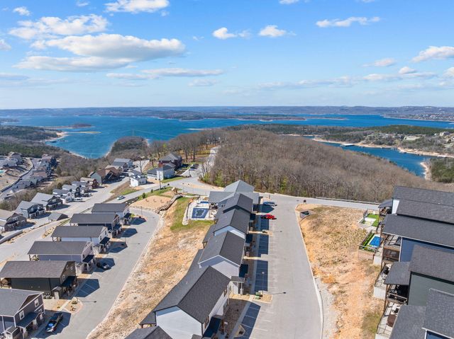 128 Chateau Mountain Court, Branson, MO 65616