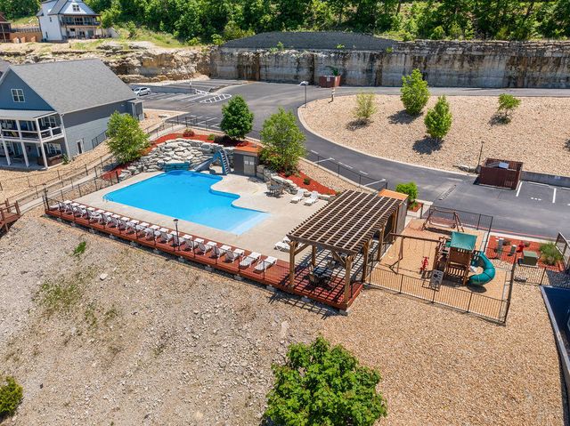 128 Chateau Mountain Court, Branson, MO 65616