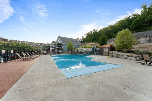 128 Chateau Mountain Court, Branson, MO 65616