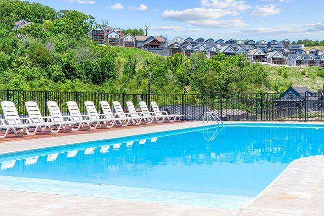 128 Chateau Mountain Court, Branson, MO 65616