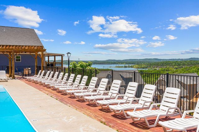 128 Chateau Mountain Court, Branson, MO 65616