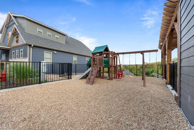 128 Chateau Mountain Court, Branson, MO 65616