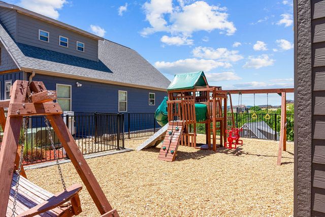 128 Chateau Mountain Court, Branson, MO 65616