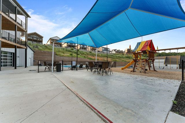 128 Chateau Mountain Court, Branson, MO 65616