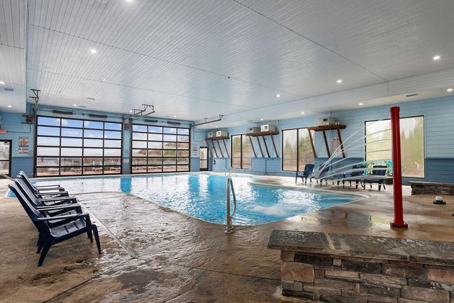 128 Chateau Mountain Court, Branson, MO 65616