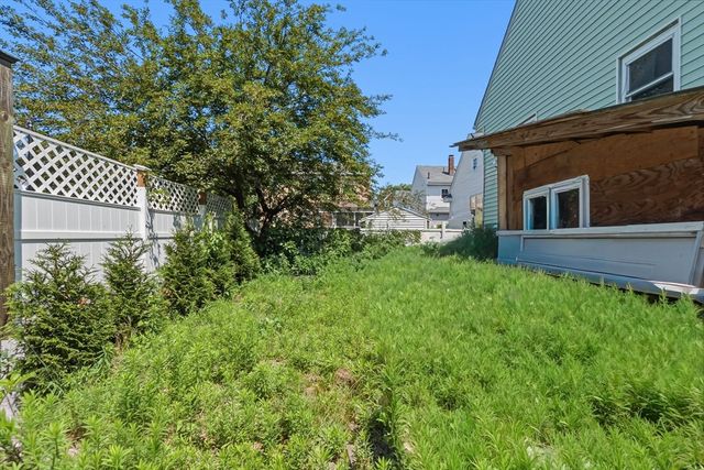 27 Davis, Malden, MA 02148