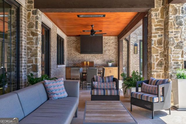 2880 Linger Longer Drive, Greensboro, GA 30642