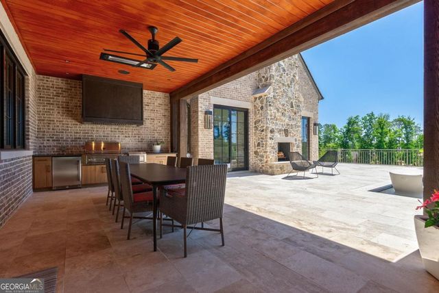 2880 Linger Longer Drive, Greensboro, GA 30642