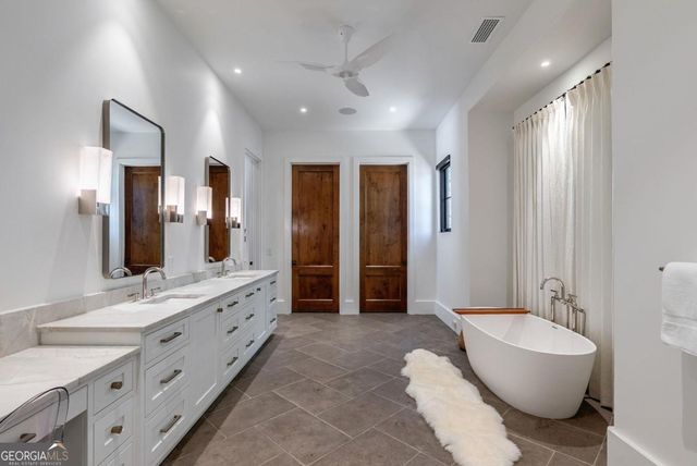 2880 Linger Longer Drive, Greensboro, GA 30642