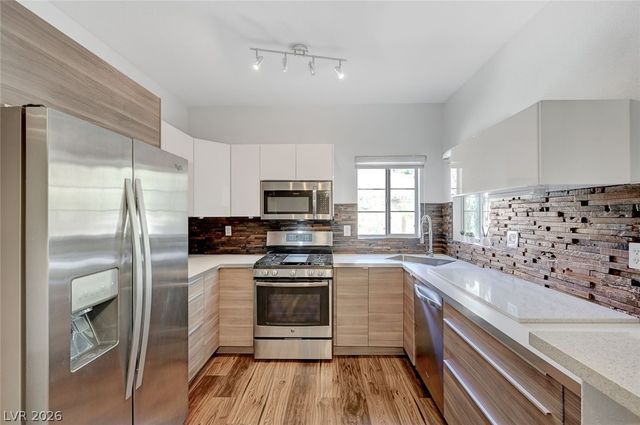 75 North Valle Verde Drive 1324, Henderson, NV 89074