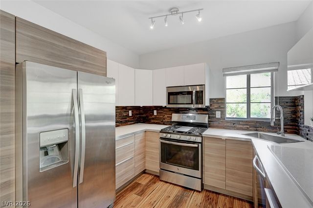 75 North Valle Verde Drive 1324, Henderson, NV 89074