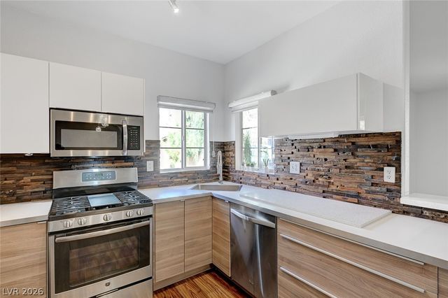 75 North Valle Verde Drive 1324, Henderson, NV 89074