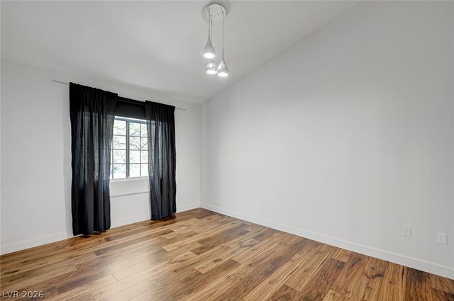 75 North Valle Verde Drive 1324, Henderson, NV 89074