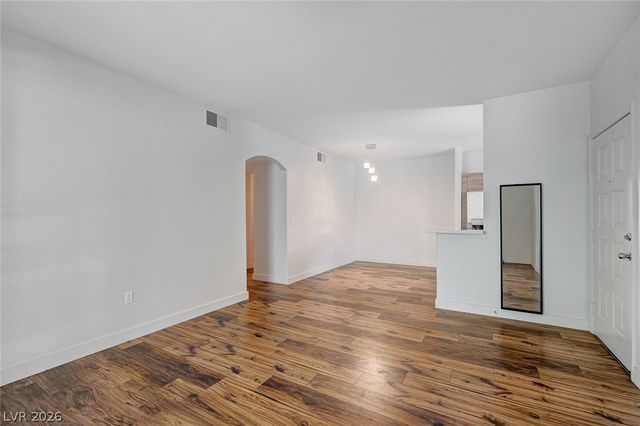 75 North Valle Verde Drive 1324, Henderson, NV 89074