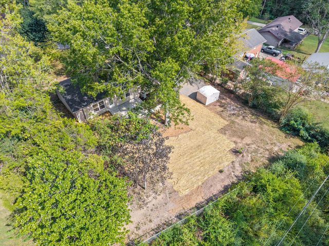 916 Beacon Dr, Clarksville, TN 37043