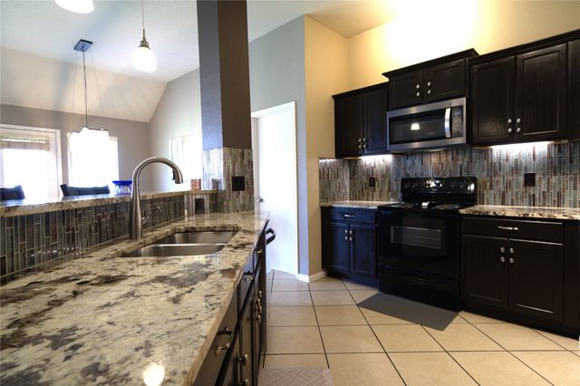 1010 Remington Ranch Road, Mansfield, TX 76063