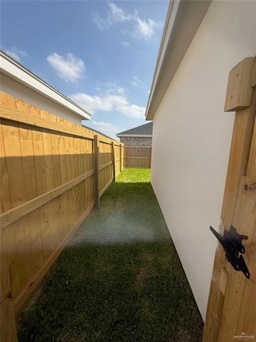 2608 E Harrison Avenue, Alton, TX 78573