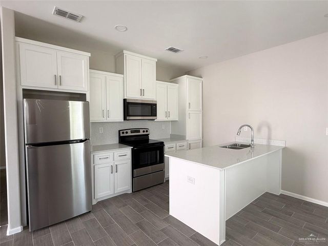 2608 E Harrison Avenue, Alton, TX 78573