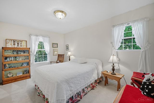 311 E Willow Avenue, Glendale, OH 45246