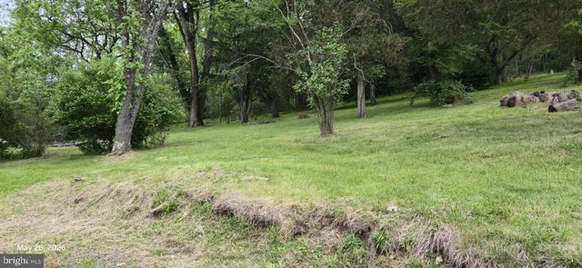 640 WALNUT RD, Birdsboro, PA 19508