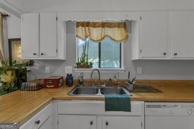 1462 Country Downs Drive, Norcross, GA 30093