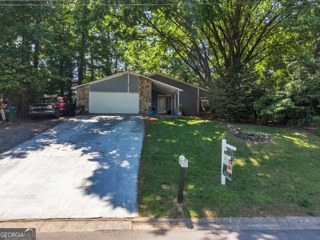 1462 Country Downs Drive, Norcross, GA 30093