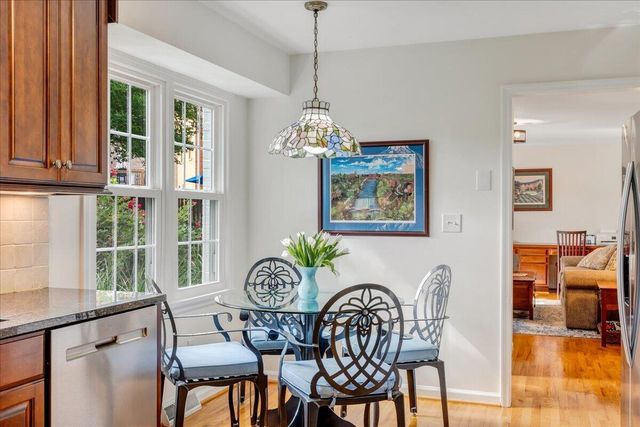 21 Queen Regent CT, Blue Ridge, VA 24064