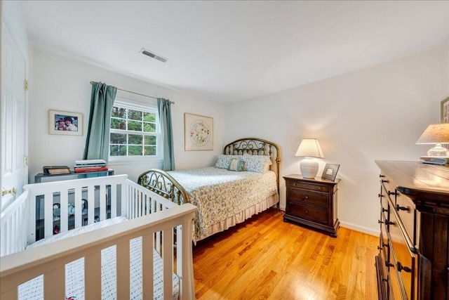 21 Queen Regent CT, Blue Ridge, VA 24064
