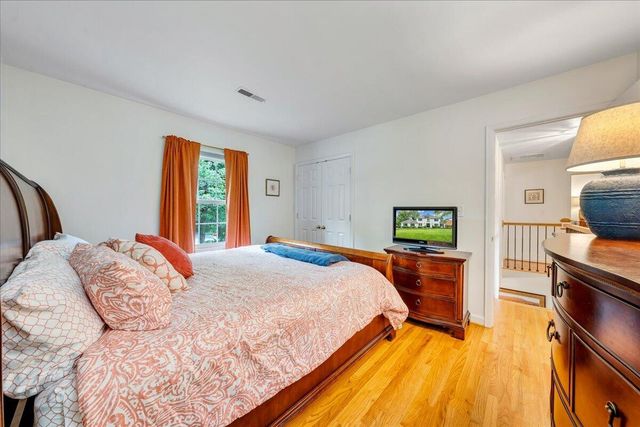 21 Queen Regent CT, Blue Ridge, VA 24064
