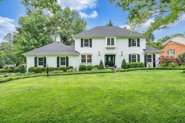 21 Queen Regent CT, Blue Ridge, VA 24064