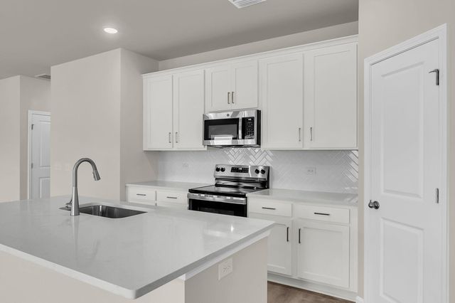 2073 Lavender Bloom Road, Ravenel, SC 29470