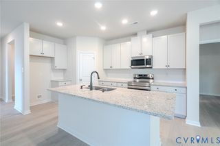 000 Canoe Pointe Loop Unit#992, Chesterfield, VA 23120