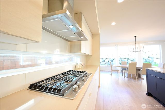 16327 25th St E, Lake Tapps, WA 98391